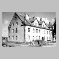 105-1399 Wiederaufgebautes Herrenhaus.jpg